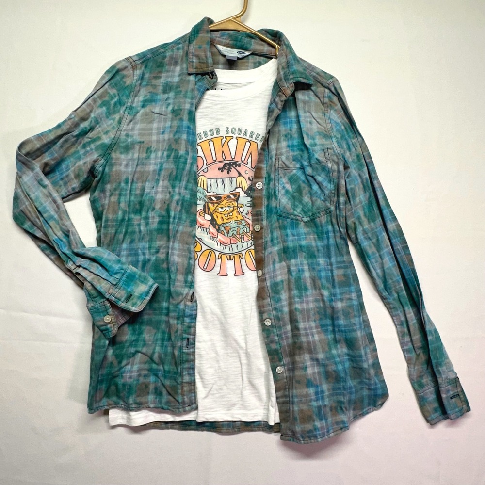 Sponge Bob Set with‎ Old Navy Med Overdyed Flannel and Nickelodeon Large T-shirt
